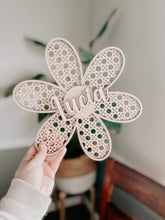 Load image into Gallery viewer, Rattan Daisy