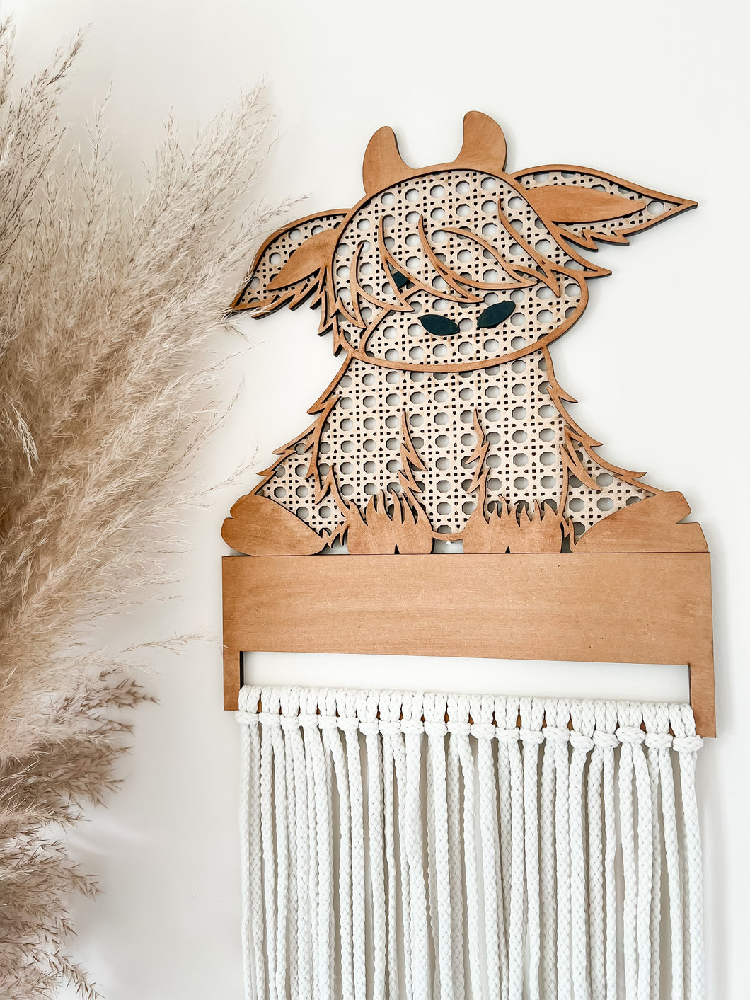 Highland cow bow holder