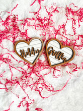 Load image into Gallery viewer, Shiplap heart tags

