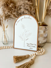 Load image into Gallery viewer, Mother’s Day arch
